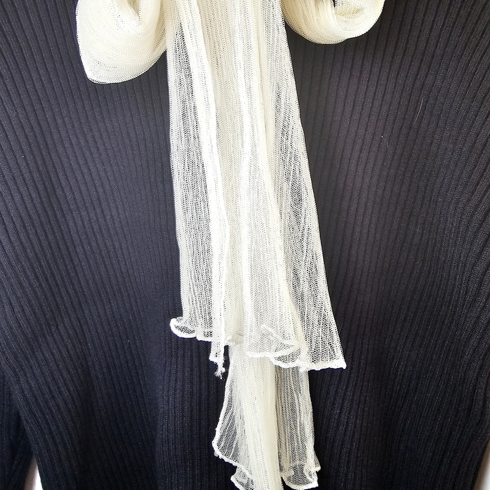 NWT Cocobleu Black Ribbed Knit Bow Sweater Cream Cuffs Coquette Large - Picture 4 of 10